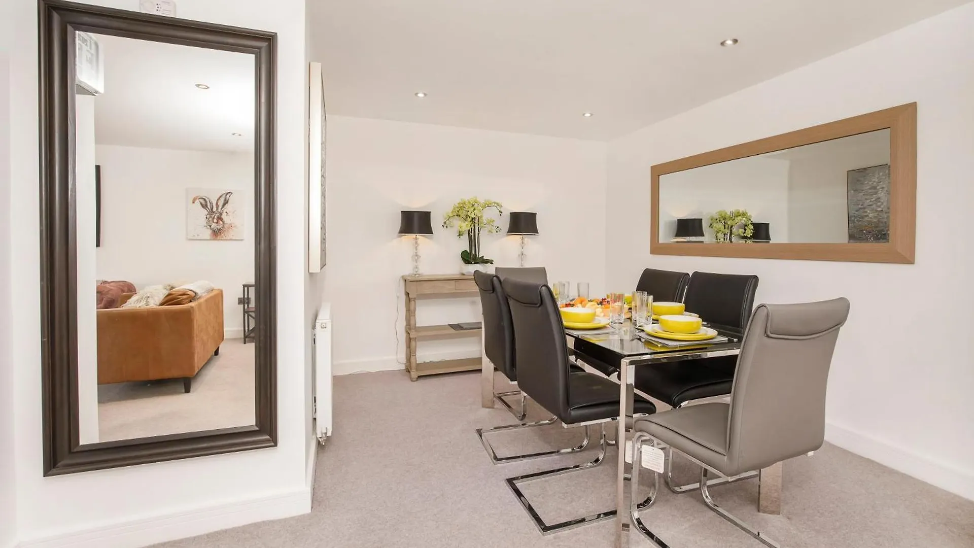 White House Apartments-Free Parking 1 Car Per Apartment York