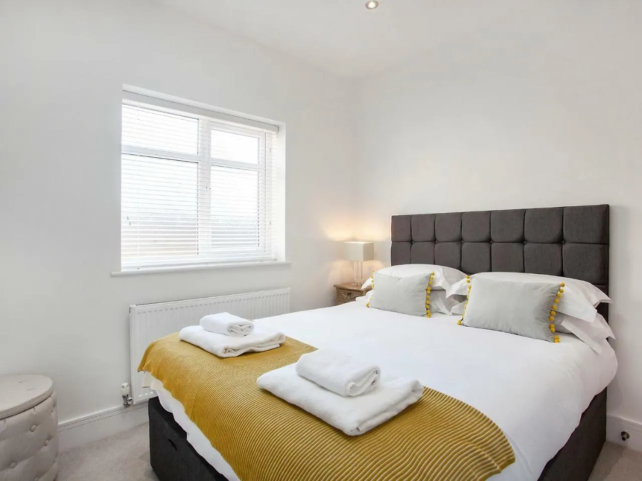 White House Apartments-Free Parking 1 Car Per Apartment York
