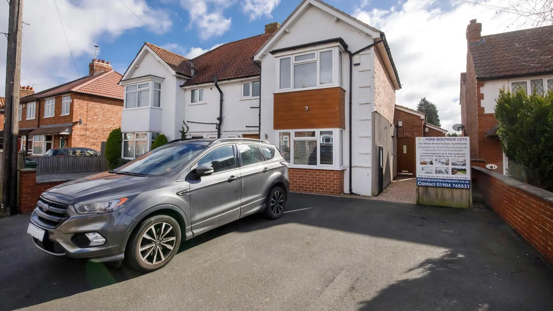 White House Apartments-Free Parking 1 Car Per Apartment York Storbritannien